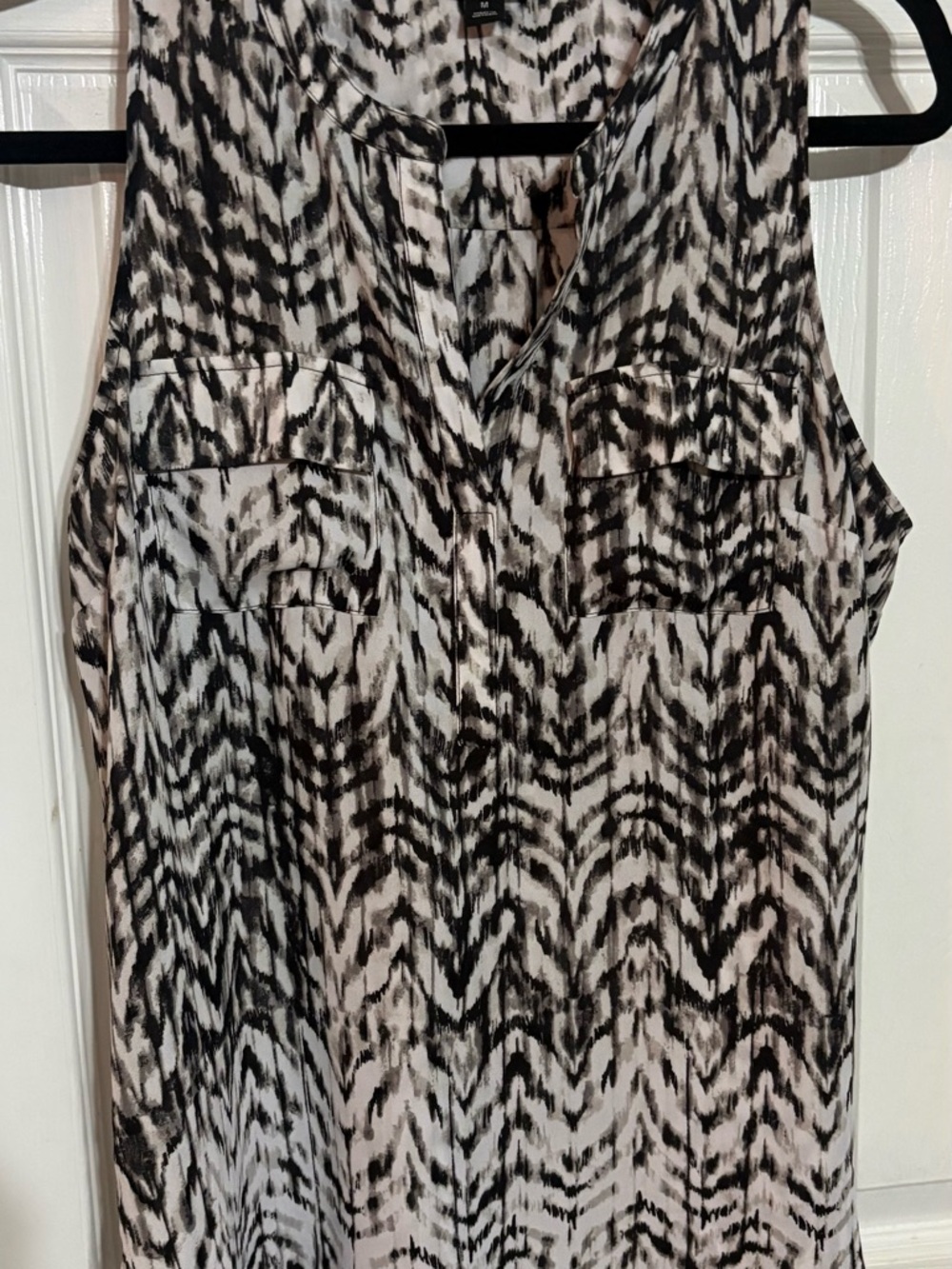 a.n.a Black & White Printed Sleeveless Camisole